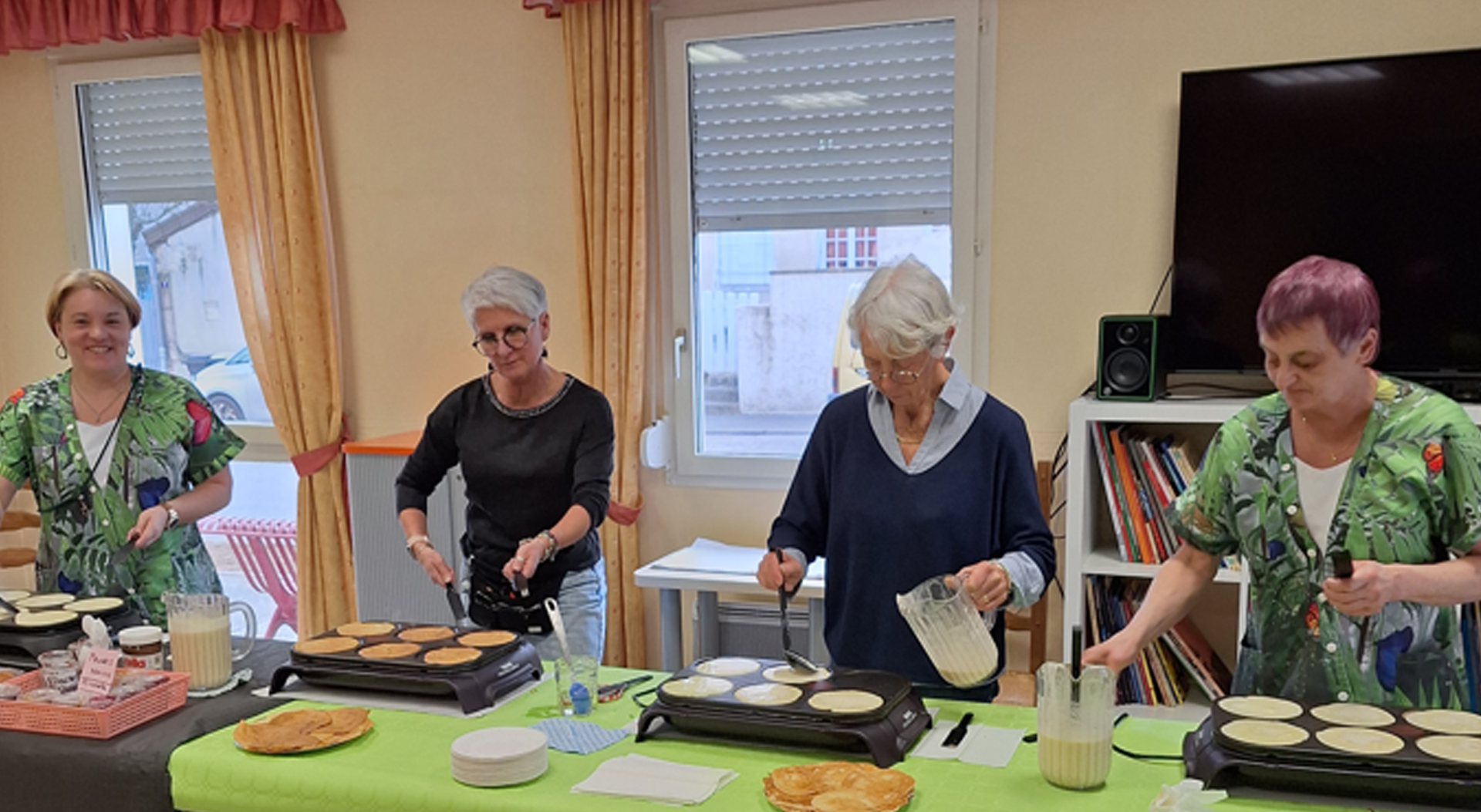 Un goûter-rencontre chaleureux pour la Chandeleur à la Résidence Autonomie !